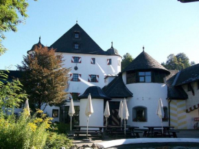 Family Hotel Schloss Rosenegg, Fieberbrunn